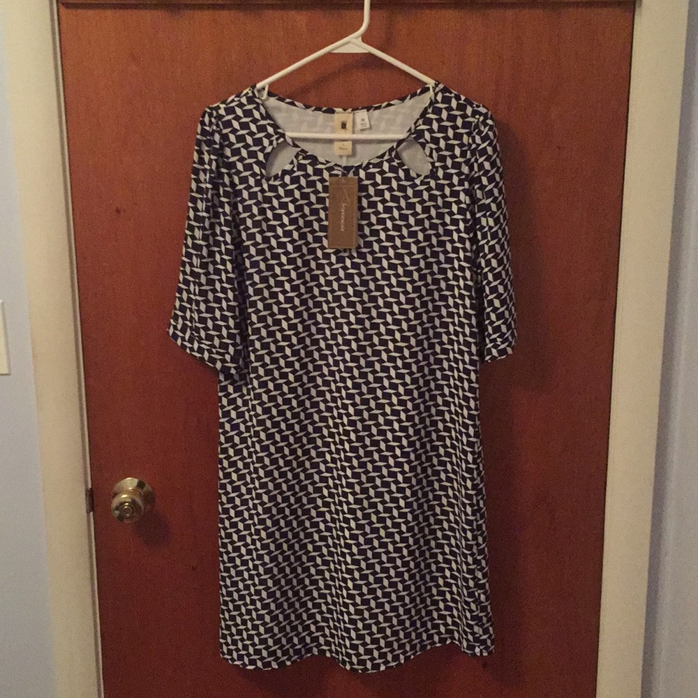Francesca’s Navy Print Short-Sleeve Tunic Dress